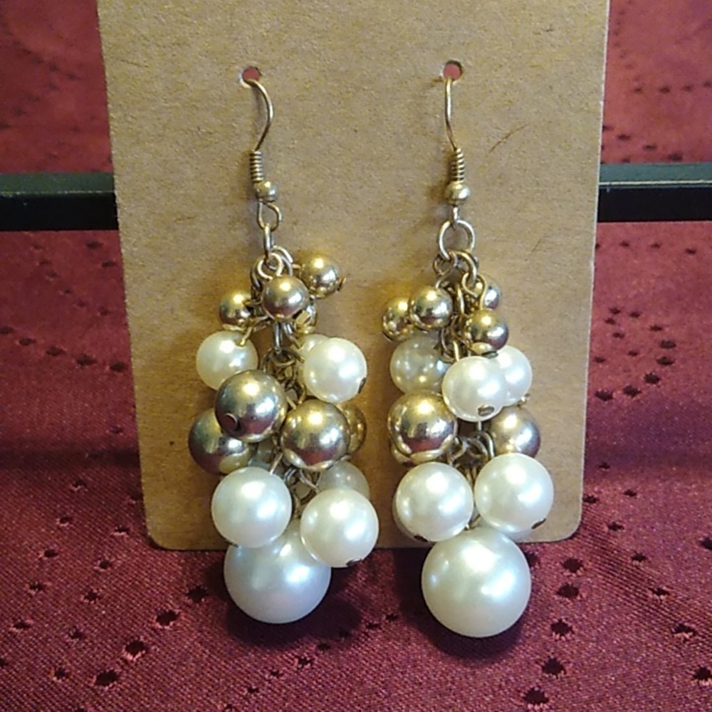 Vintage Faux Pearl and Gold tone Dangle Earrings